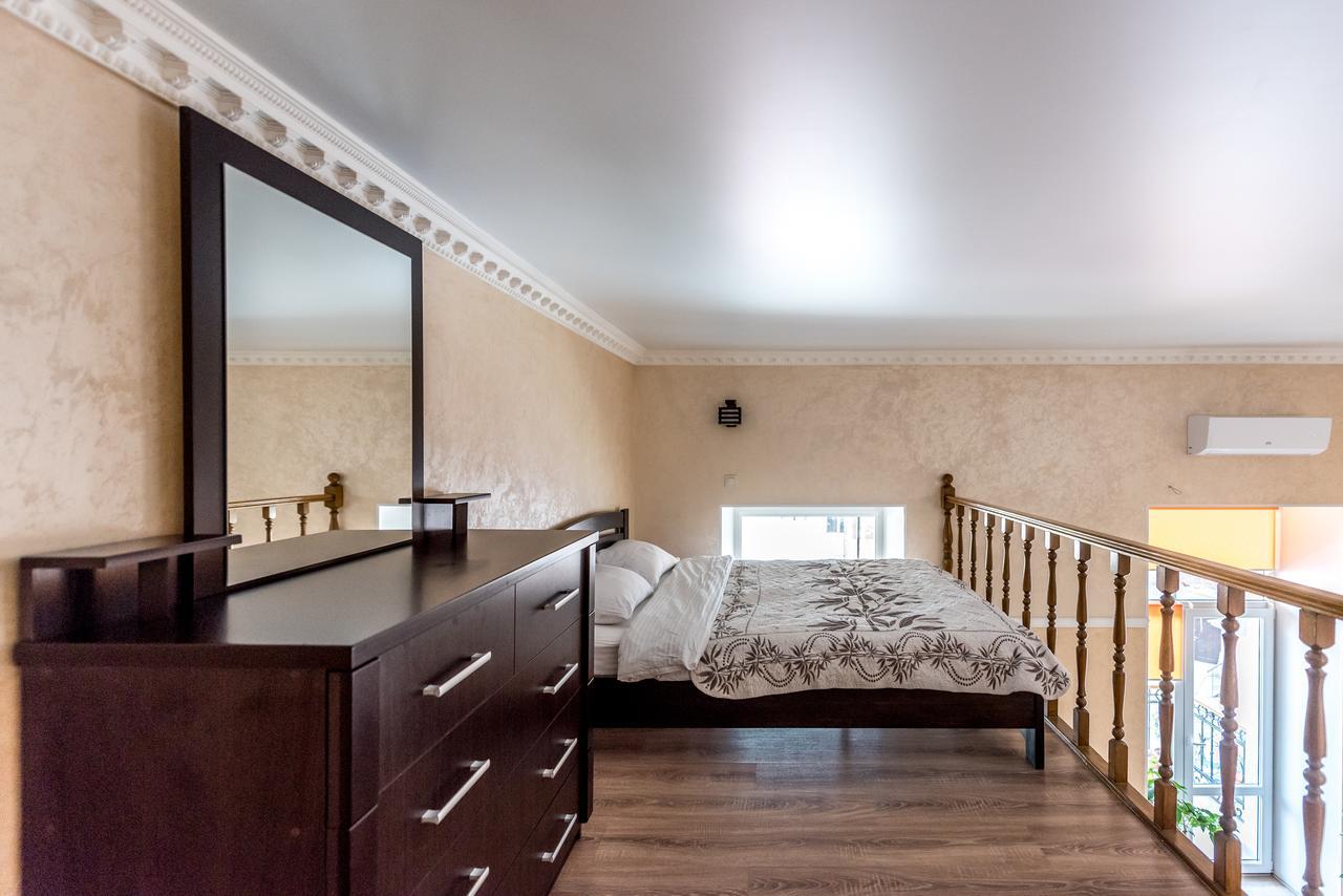 Studio Apartment In Center Of Odesa Екстериор снимка
