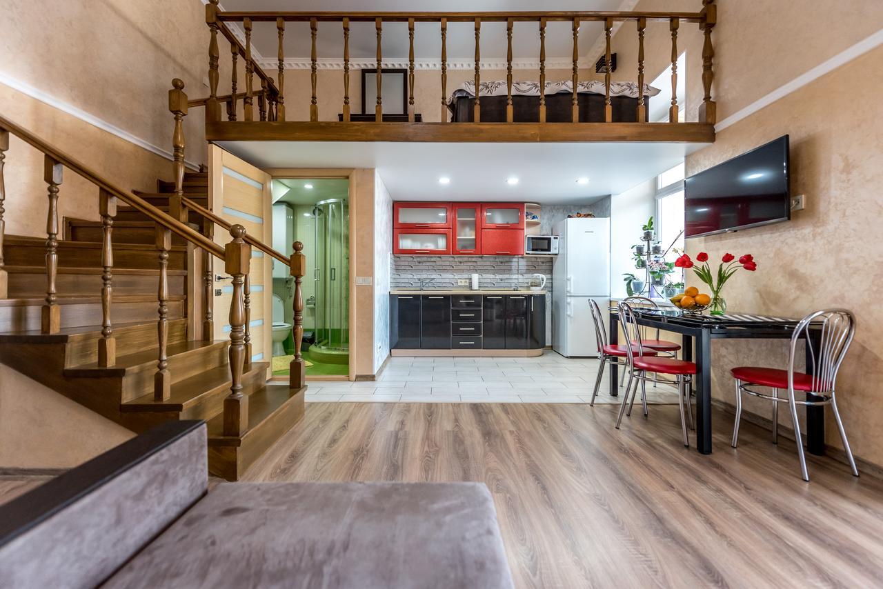 Studio Apartment In Center Of Odesa Екстериор снимка